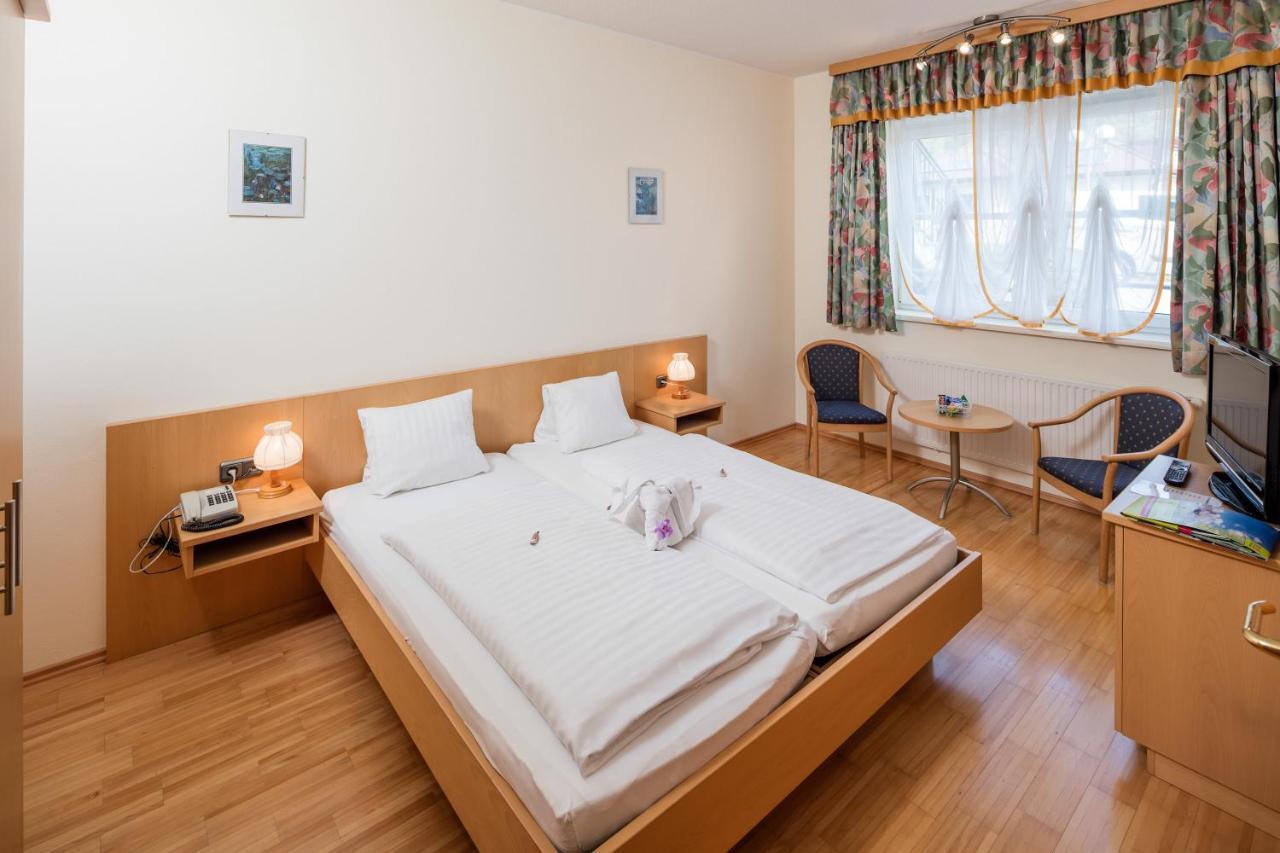 Gasthaus Pension Zum Lustigen Steirer Bruck an der Mur Esterno foto